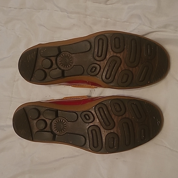 Ladies Ugg Hailey - Picture 2 of 5